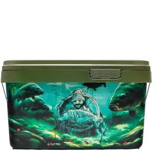 NossaPig carp fishing bucket with NossaPig artwork